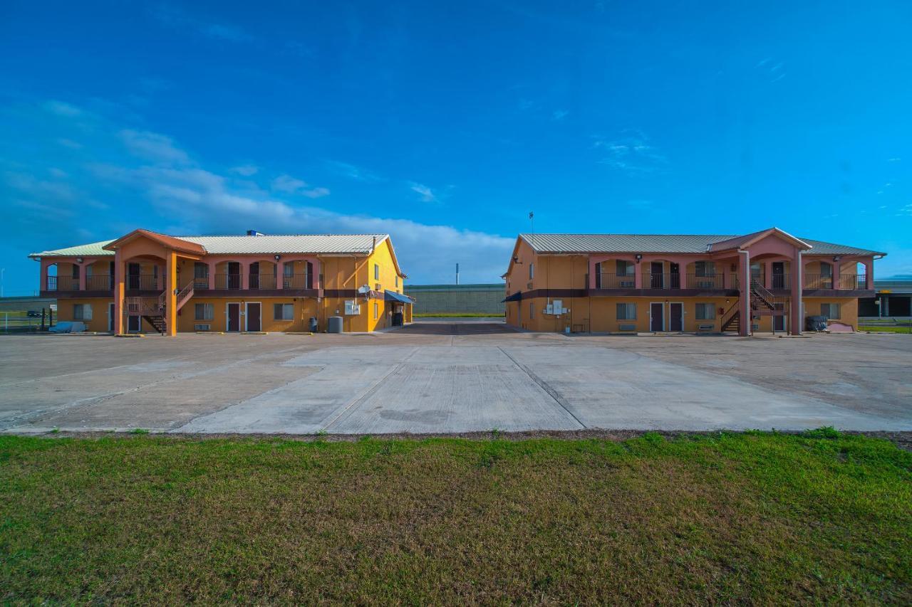 Texas Inn San Benito Near Harlingen 外观 照片