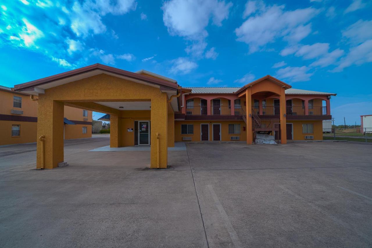 Texas Inn San Benito Near Harlingen 外观 照片
