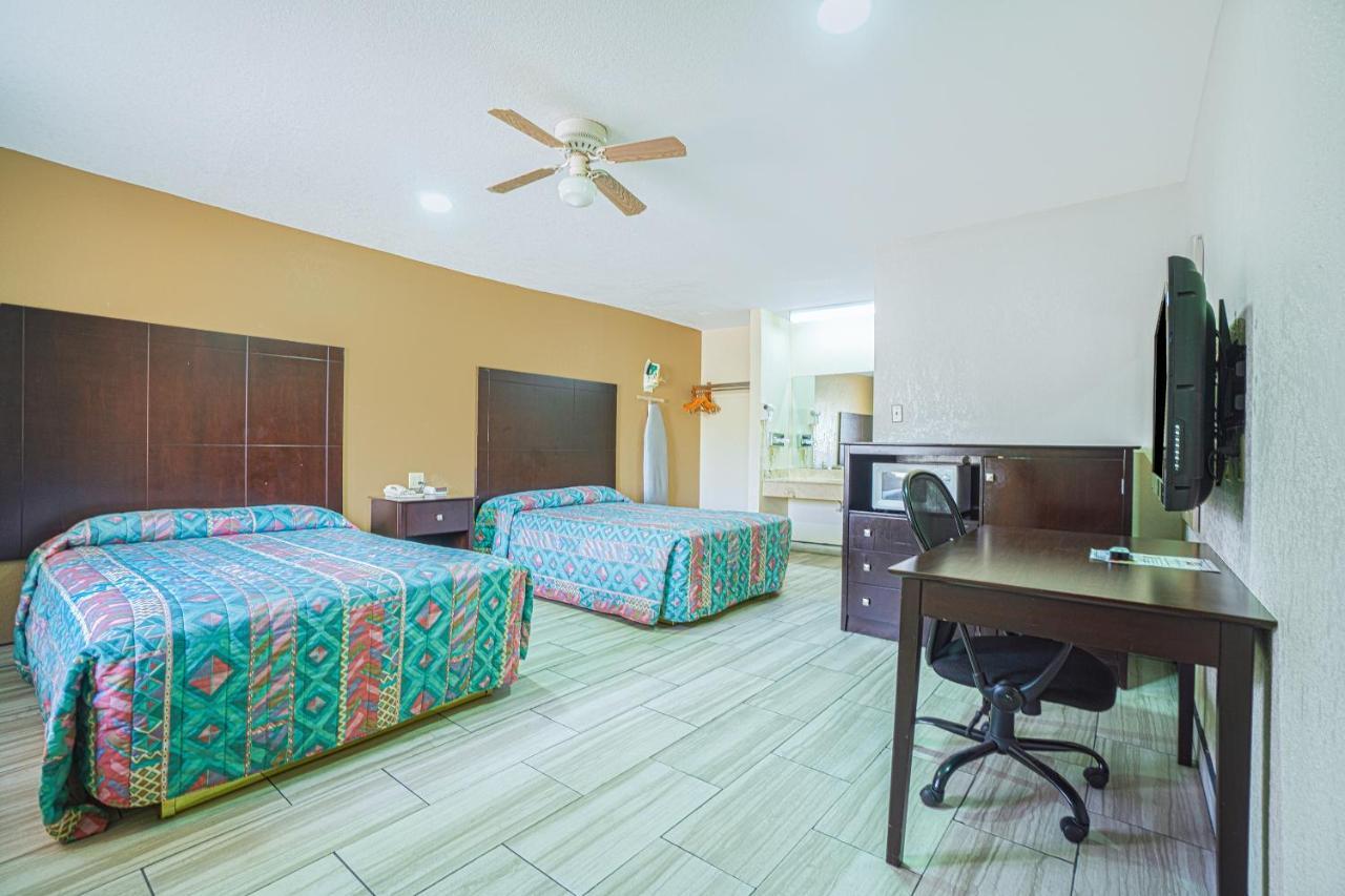 Texas Inn San Benito Near Harlingen 外观 照片
