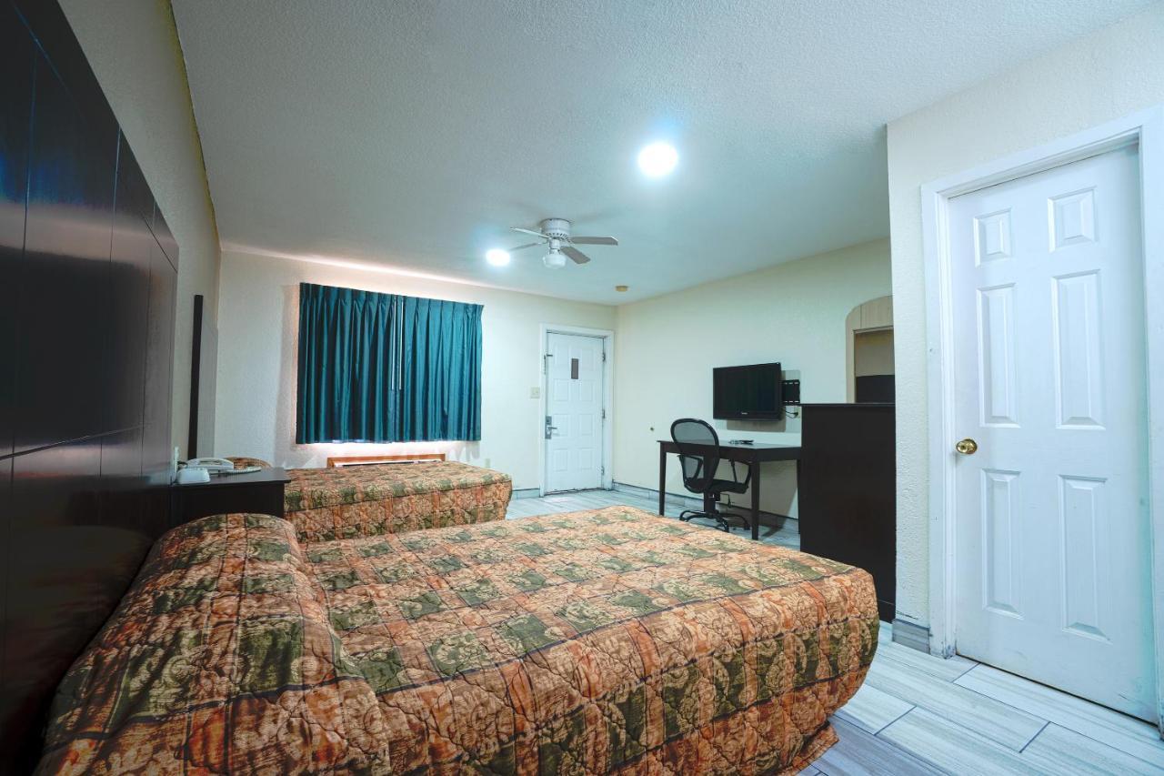 Texas Inn San Benito Near Harlingen 外观 照片