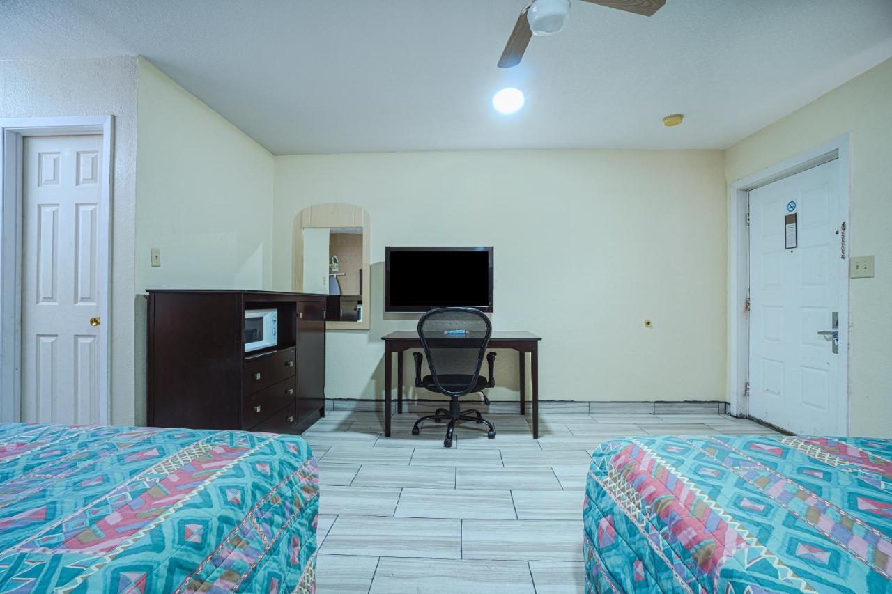 Texas Inn San Benito Near Harlingen 外观 照片