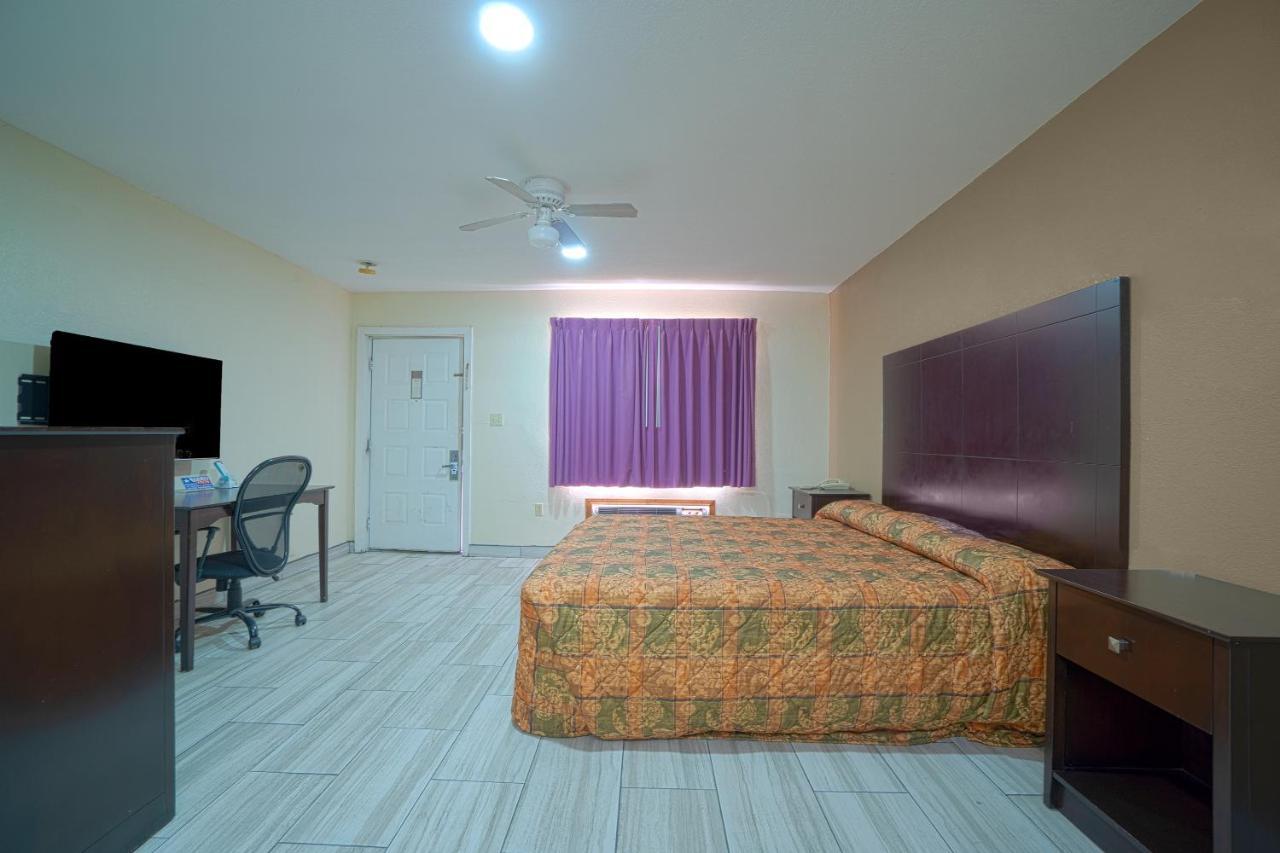 Texas Inn San Benito Near Harlingen 外观 照片