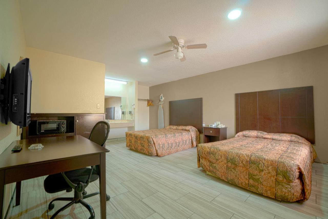 Texas Inn San Benito Near Harlingen 外观 照片