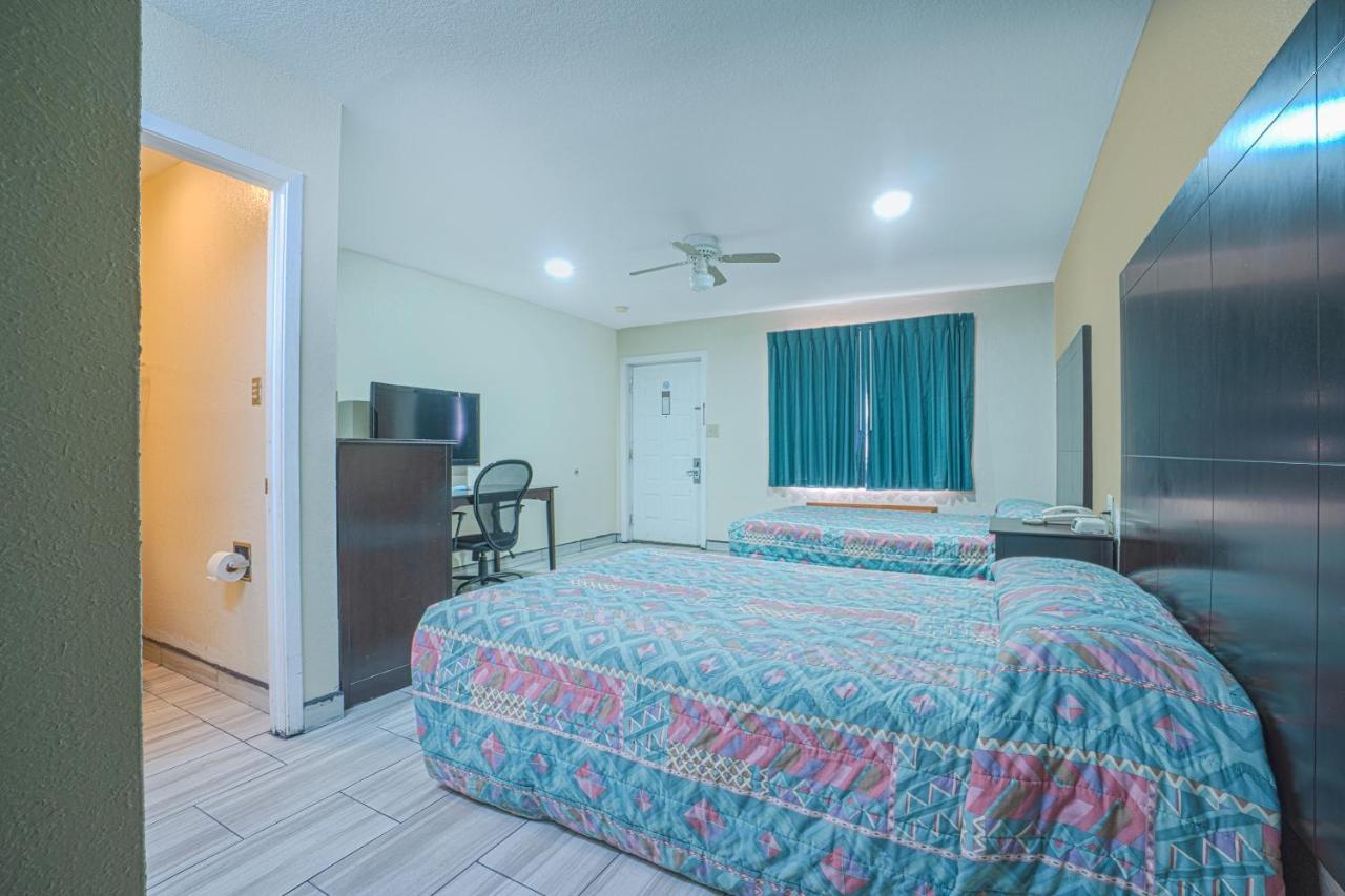 Texas Inn San Benito Near Harlingen 外观 照片