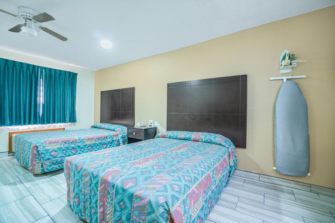 Texas Inn San Benito Near Harlingen 外观 照片