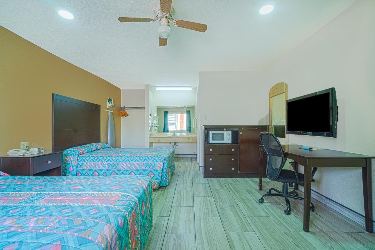 Texas Inn San Benito Near Harlingen 外观 照片