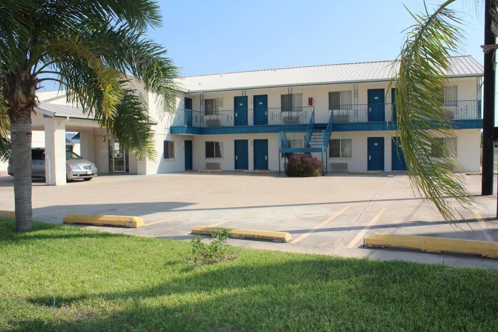 Texas Inn San Benito Near Harlingen 外观 照片